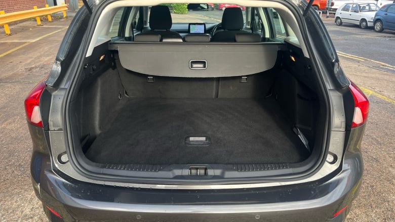 Ford Focus 1.0 EcoBoost 125 Titanium 5dr Petrol Estate